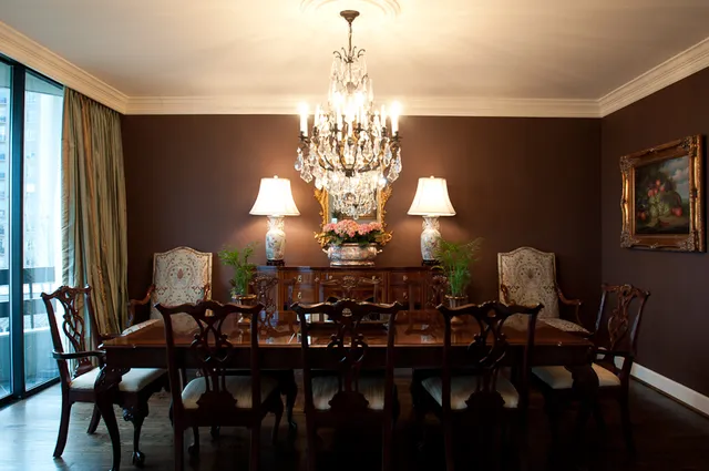 Park Place on Peachtree — Dining room with crystal chandelier