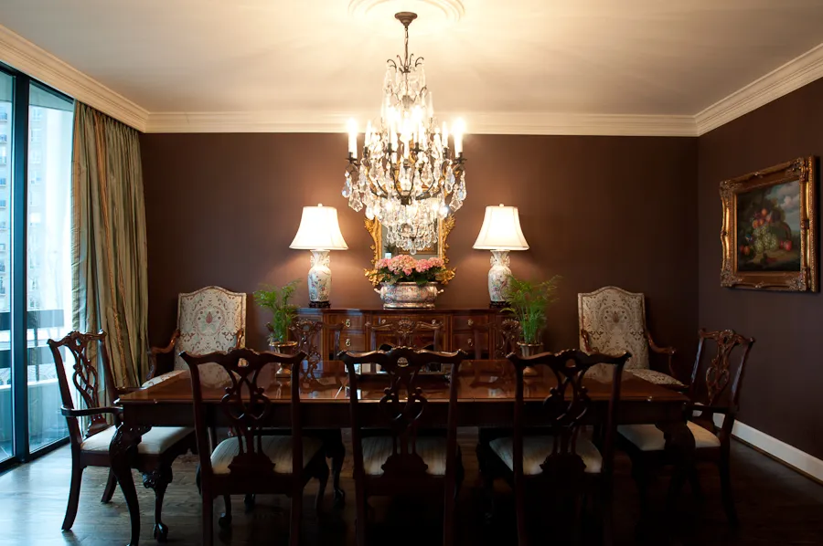 Park Place on Peachtree — Dining room with crystal chandelier