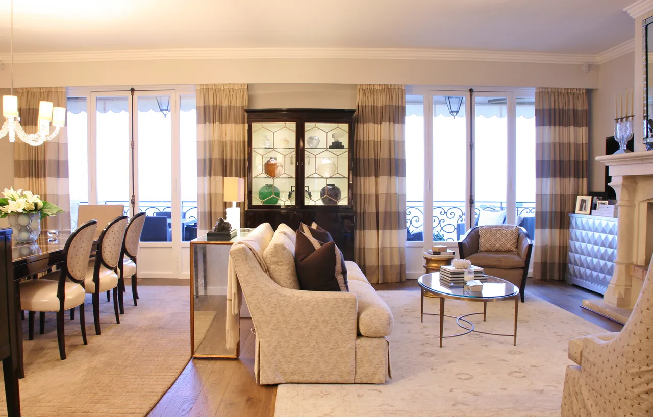 Place du Palais — Salon with dining room beyond