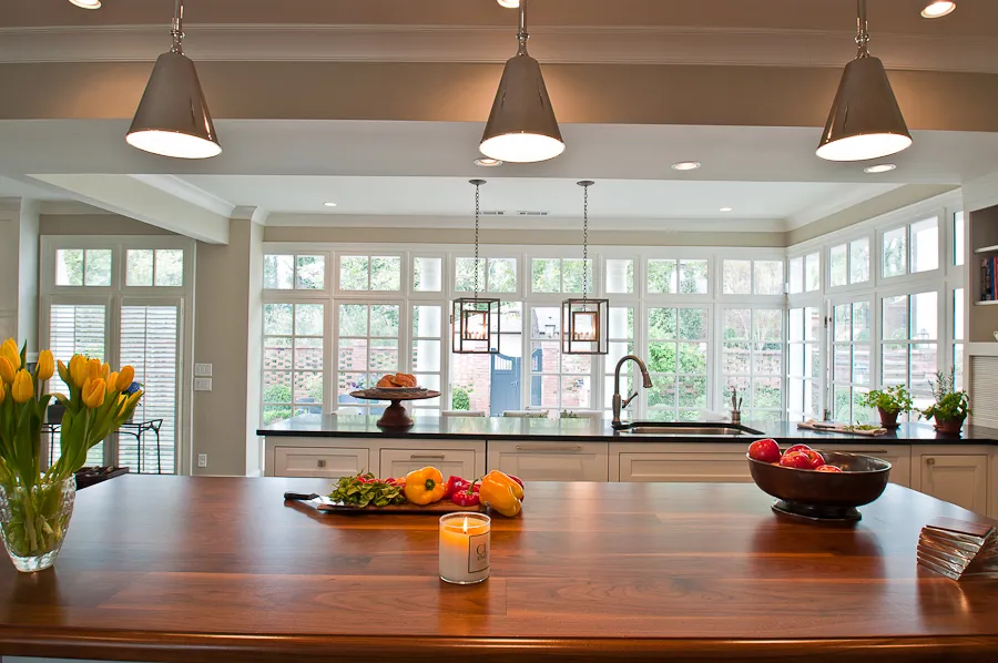 Tuxedo Park — Kitchen and breakfast room
