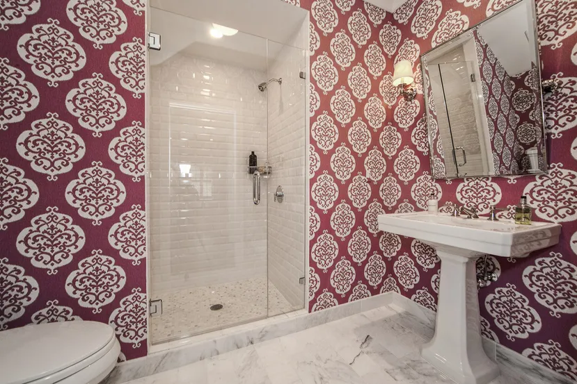 Tuxedo Park — Powder room