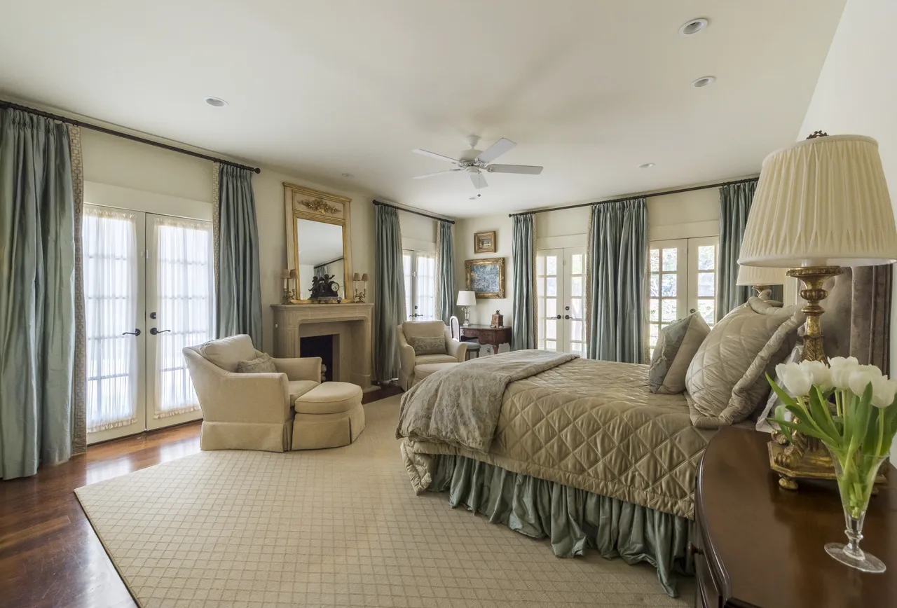 Tuxedo Road — Primary bedroom